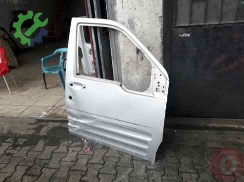 Ford Transit Connect Sağ Ön Kapı çıkma parça