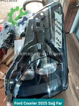 Ford Tourneo Courier Sağ Ön Far çıkma parça