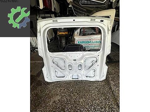 Ford Tourneo Courier Bagaj Kapağı çıkma parça
