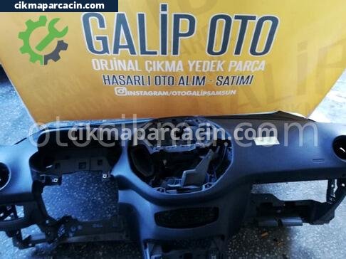 Ford Tourneo Courier Torpido çıkma parça