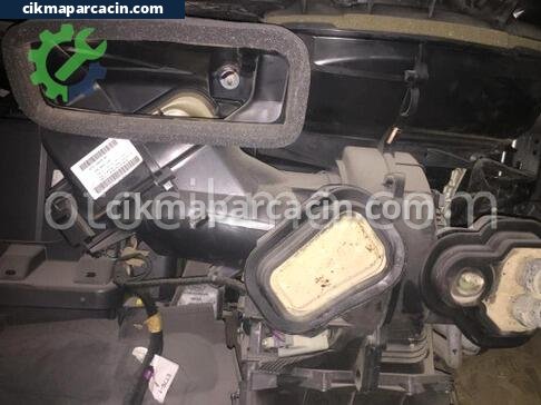 Ford Tourneo Courier Kalorifer Kutusu çıkma parça