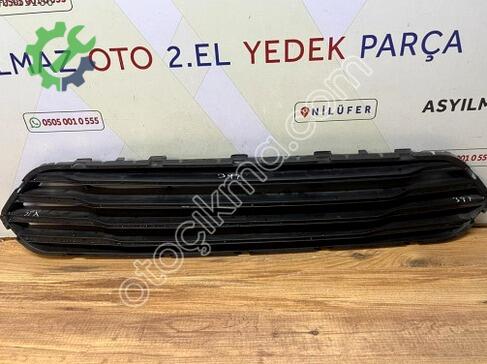 Ford Tourneo Courier Ön Panjur çıkma parça