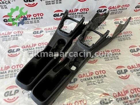 Ford Tourneo Courier Orta Konsol çıkma parça