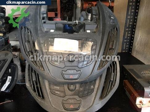 Ford Transit Courier Teyp çıkma parça