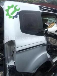 Ford Courier sağ arka çamurluk hatasız orjinal çıkma