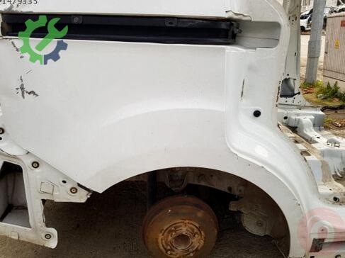Ford Tourneo Courier Sağ Arka Çamurluk çıkma parça
