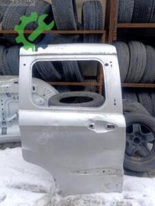 Ford Courier sağ arka kapı