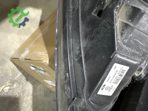 Ford Tourneo Connect Sağ Ön Far çıkma parça