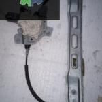 FORD COURİER SAĞ ÖN CAM KRİKOSU