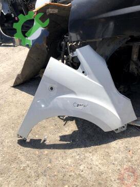 Ford Tourneo Courier Sağ Ön Çamurluk çıkma parça