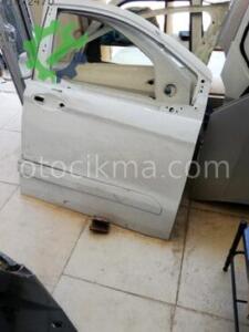 Ford Courier sağ ön kapı