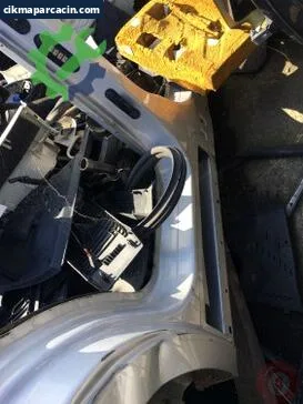 Ford Transit Courier Sol Arka Çamurluk çıkma parça