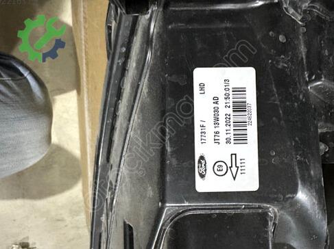 Ford Tourneo Courier Sol Ön Far çıkma parça