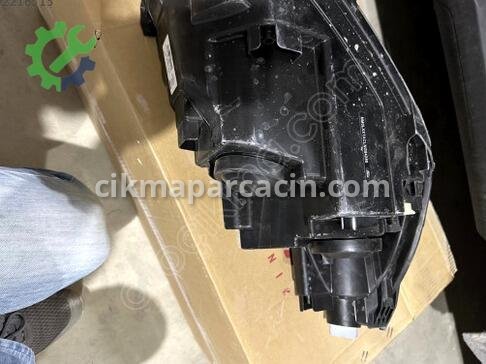 Ford Tourneo Courier Sol Ön Far çıkma parça