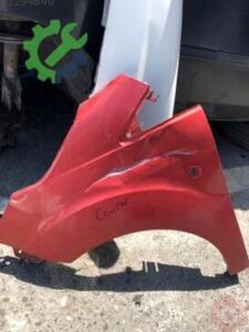 Ford Courier Sol Ön Çamurluk Kırmızı Hatasız Orjinal Çıkma
