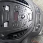 ford courier teyp curye teyp çerçevesi çıkma orjinal