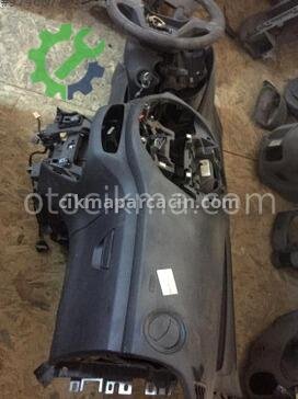 Ford Tourneo Courier Torpido çıkma parça