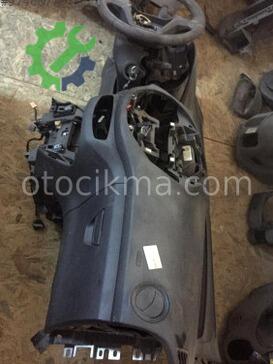 Ford Tourneo Courier Torpido çıkma parça