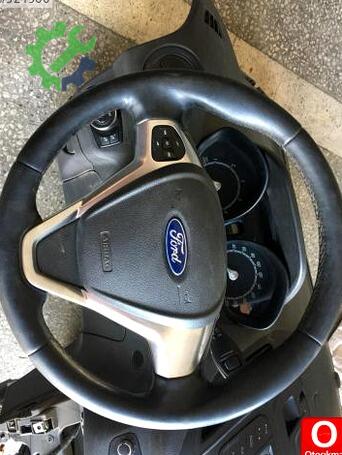 Ford Tourneo Courier Torpido çıkma parça