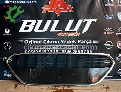 Ford Tourneo Courier Ön Panjur çıkma parça
