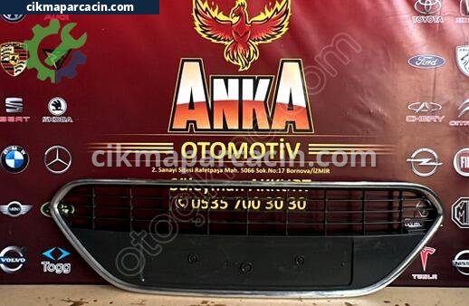 Ford Tourneo Courier Ön Panjur çıkma parça