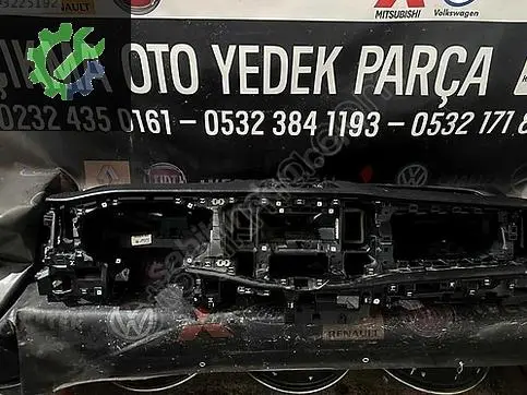 Ford Transit Custom Göğüslük çıkma parça