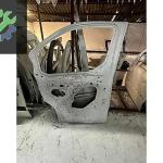 FORD CUSTOM SAĞ ÖN KAPI ÇIKMA ORİJİNAL
