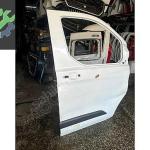 FORD CUSTOM SAĞ ÖN KAPI ÇIKMA ORJİNAL