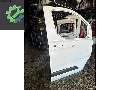 Ford Transit Custom Sağ Ön Kapı çıkma parça