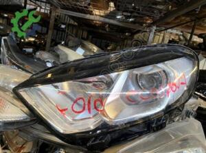 FORD ECOSPORT İÇİN ÇIKMA SOL ÖN FAR PARÇASI