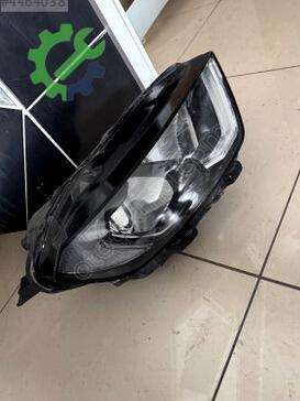 Ford Ecosport Sağ Ön Far çıkma parça
