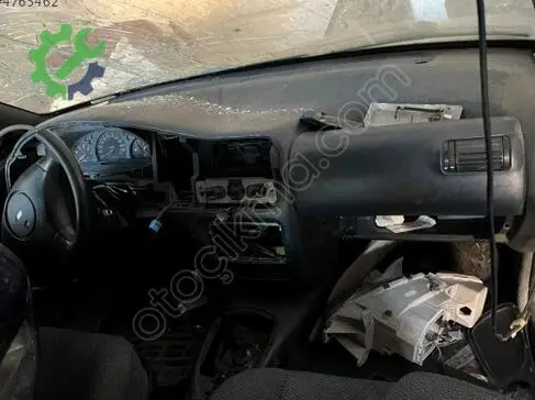 Ford Escort Torpido çıkma parça