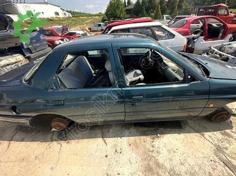Ford Escort Tavan çıkma parça