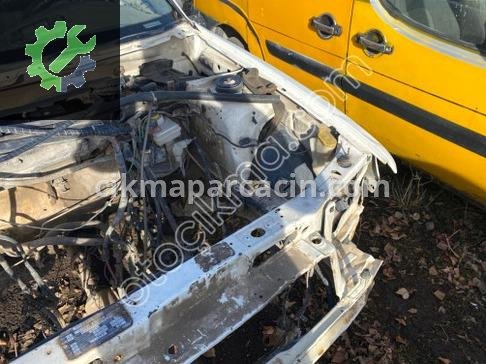 Ford Escort Komple Ön çıkma parça
