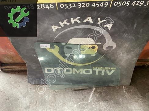 Ford Escort Sağ Ön Kapı Camı çıkma parça