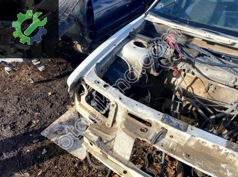 Ford Escort Sağ Ön Taşıyıcı çıkma parça