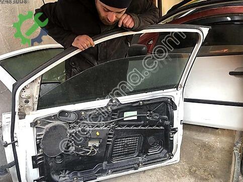 Ford Festiva Sağ Ön Kapı çıkma parça