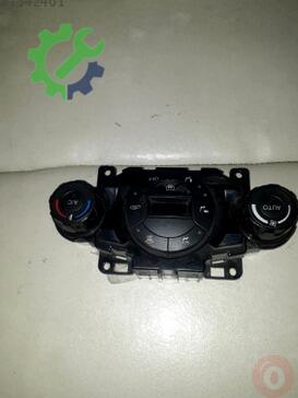 Ford Fiesta Kalorifer Kontrol Paneli çıkma parça