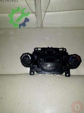 Ford Fiesta Kalorifer Kontrol Paneli çıkma parça