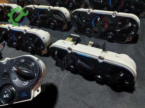 Ford Fiesta Klima Kontrol Paneli çıkma parça