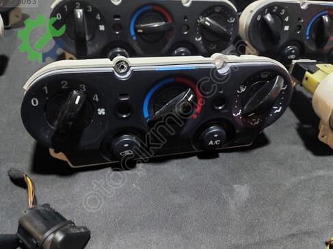 Ford Fiesta Klima Kontrol Paneli çıkma parça