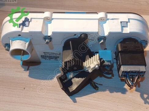 Ford Fiesta Kalorifer Kontrol Paneli çıkma parça