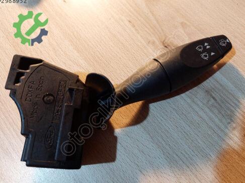 Ford Fiesta Sinyal Kolu çıkma parça