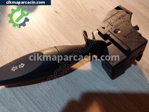 Ford Fiesta Sinyal Kolu çıkma parça