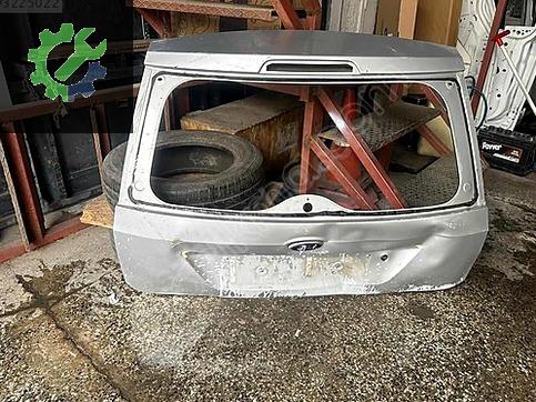 Ford Fiesta Bagaj Kapağı çıkma parça