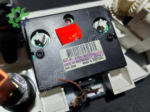 Ford Fiesta Klima Kontrol Paneli çıkma parça