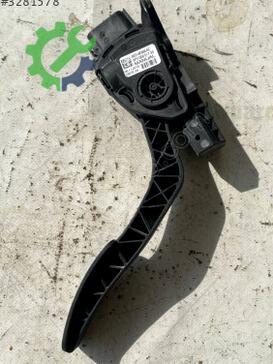 Ford Fiesta Pedal 8V21-9F836-AC çıkma parça