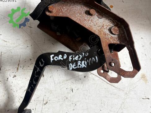 Ford Fiesta Debriyaj Üst Merkezi çıkma parça