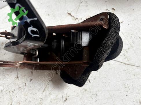 Ford Fiesta Debriyaj Üst Merkezi çıkma parça