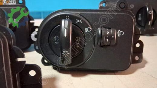 Ford Fiesta Far Anahtarı çıkma parça